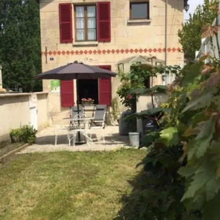 Charmante Maison En Pierre Avec Jardin Pres De Pierrefonds, Equipee Et Accueillante Pour Animaux. - Fr-1-526-38 Semesterbostad